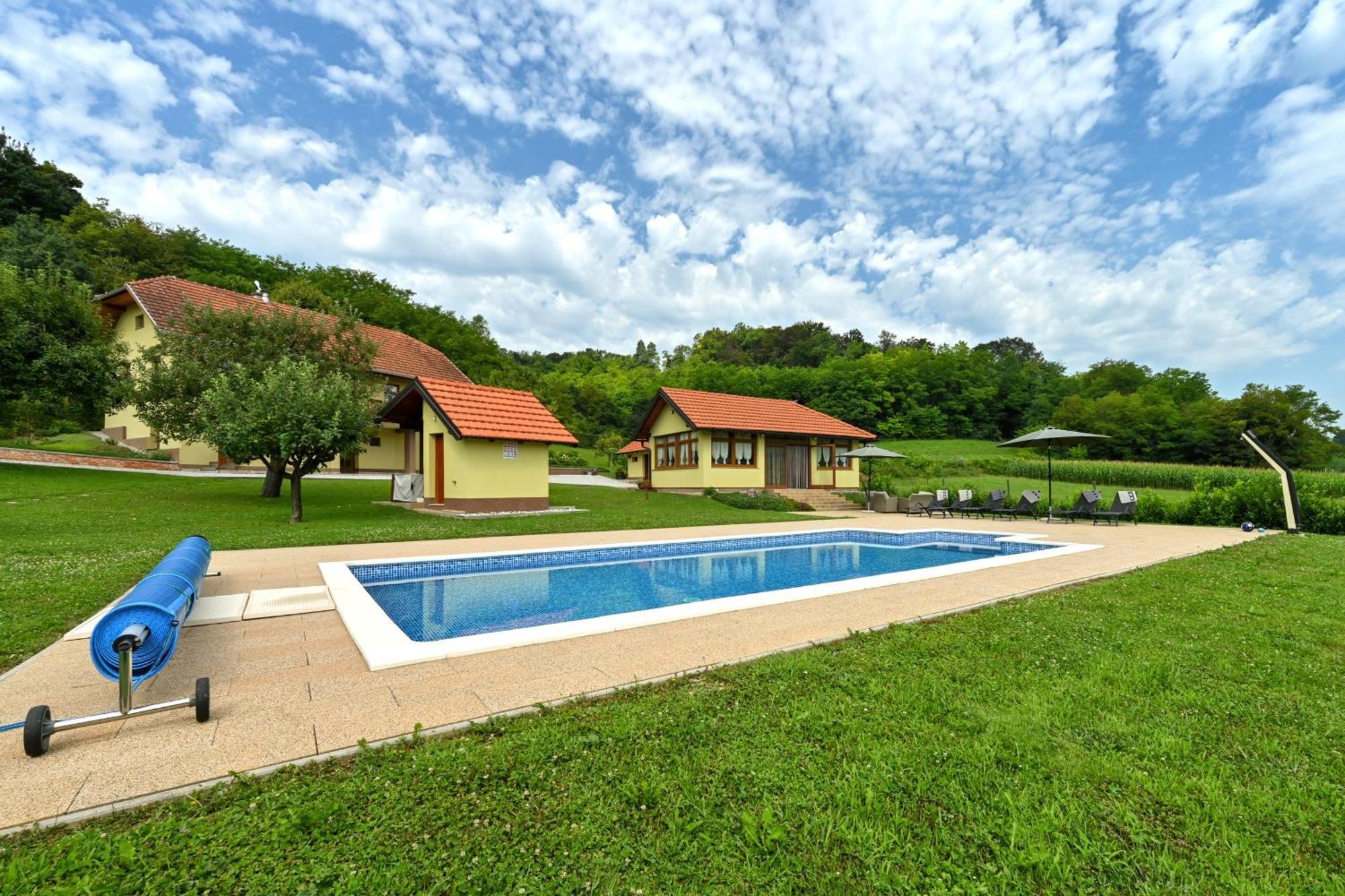 Ruralna Kuca 'Villa Zagorka' Za Odmor Sa Bazenom I Bocalistem Donja Pacetina Exterior foto
