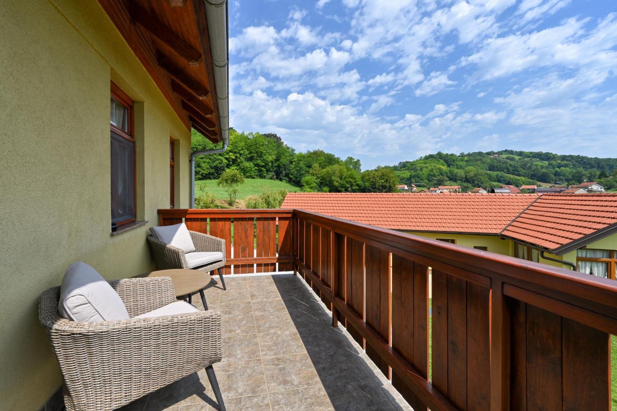 Ruralna Kuca 'Villa Zagorka' Za Odmor Sa Bazenom I Bocalistem Donja Pacetina Exterior foto